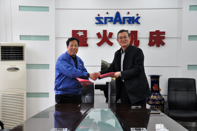 星火機(jī)床公司為卓越工程師計劃實踐教學(xué)基地