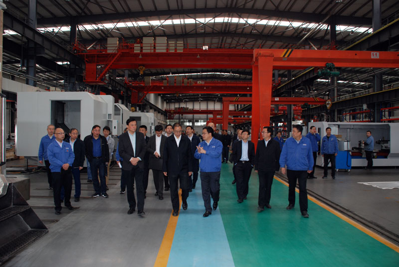 中國(guó)中車集團(tuán)考察組來星火機(jī)床公司考察