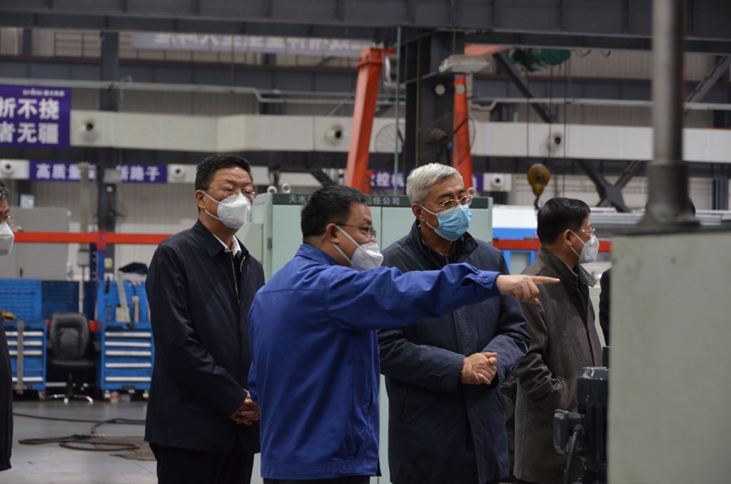 省委書記尹弘在星火機(jī)床公司調(diào)研 省委書記尹弘在星火機(jī)床公司調(diào)研