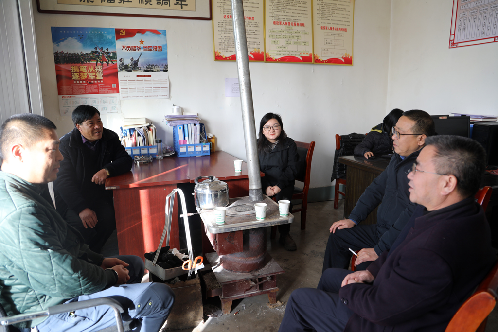 暖冬行動(dòng)  真情暖心  星火公司走進(jìn)鄉(xiāng)村振興聯(lián)系點(diǎn)開展慰問活動(dòng)