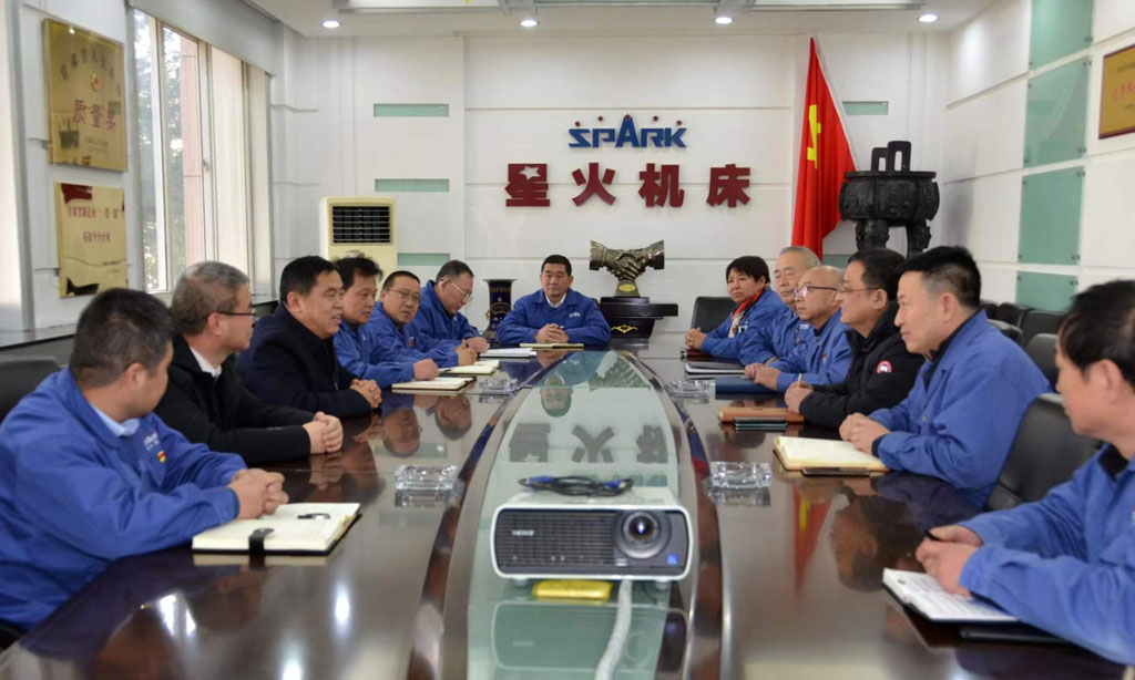 市國(guó)資委領(lǐng)導(dǎo)來星火公司慰問